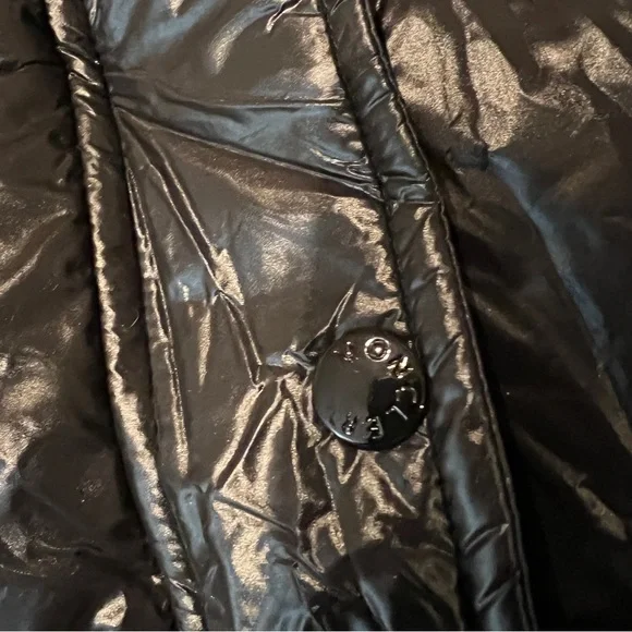 NWOT Moncler Bulgarie Black Pure Goose Down Coat. Size 1-Small. Unisex